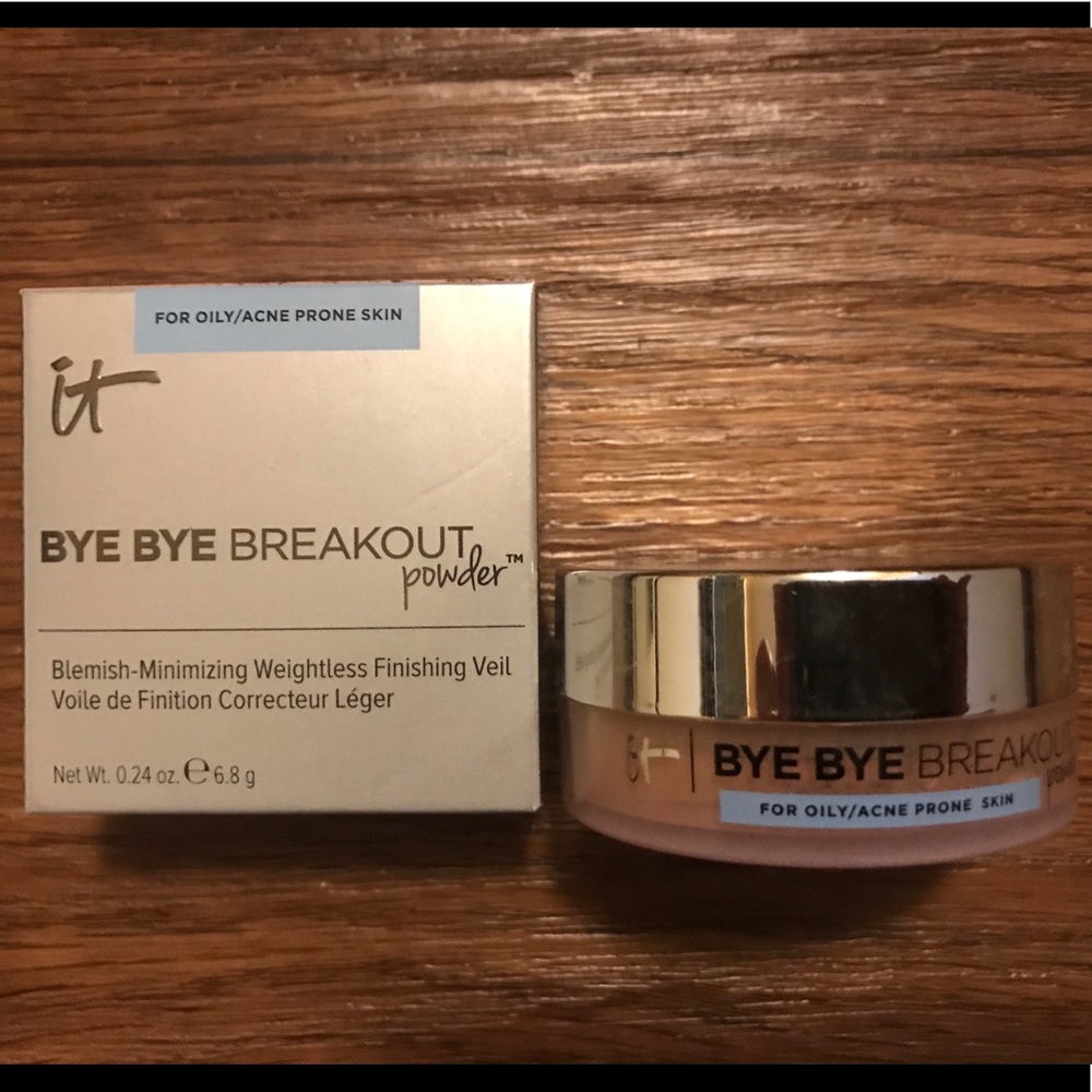 It Cosmetics Bye Bye Breakout Powder light/medium